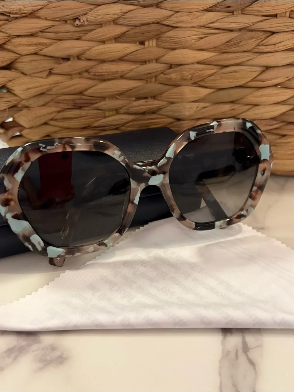 Warby Parker Oversized “Estrada” Tortoiseshell Sunglasses in Blue & Brown